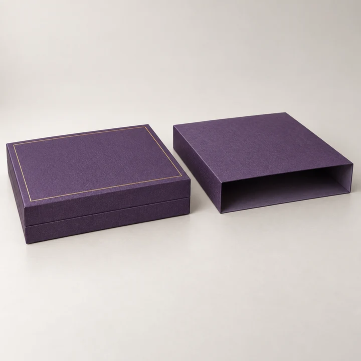 Presentation case with sleeve — packaging structure example
