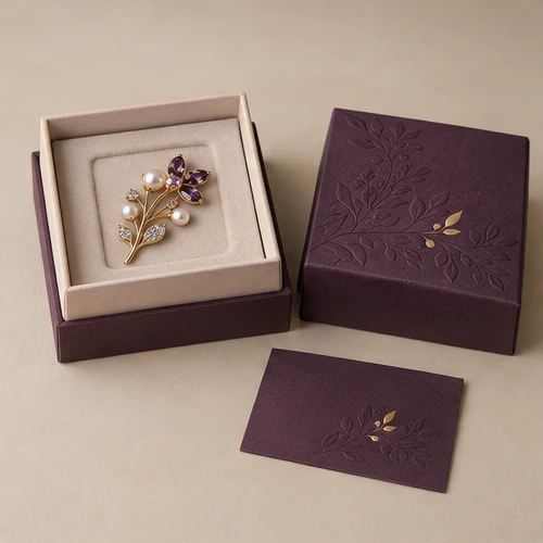 Brooch keepsake — Shoulder-neck box