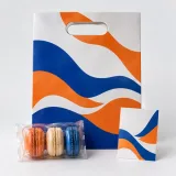 Custom sealed macarons packaging — Die-cut handle paper bag — Complete set