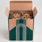 Wrapped cookies — Crash-lock bottom carton