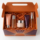 Custom beauty discovery set packaging — Gable-top carton — Product & insert
