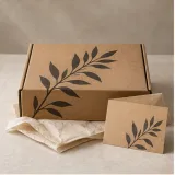 Custom kraft product mailer with thank-you card packaging — Roll-end mailer — Closed set