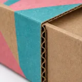 Custom beauty discovery set packaging — Corrugated sleeve and tray — Material & finish