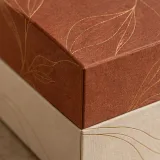 Custom face cream jar packaging — Shoulder-neck box — Material & finish