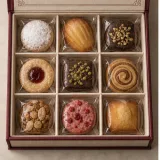 Custom pastry gift packaging — Magnetic book box — Product & insert