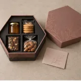 Regional delicacy selection — Hexagonal lift-off box